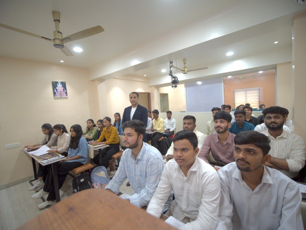 In-depth Live Classroom Mentorship by Kunal Sir